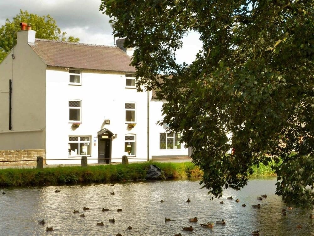 Fitzwarine House Whittington 1