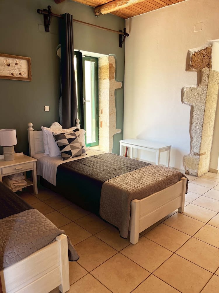 Skandalis Apartments with pool 3