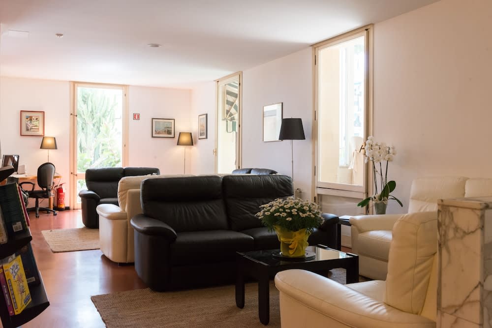 Coccodrillo Hotel & Apartments 1