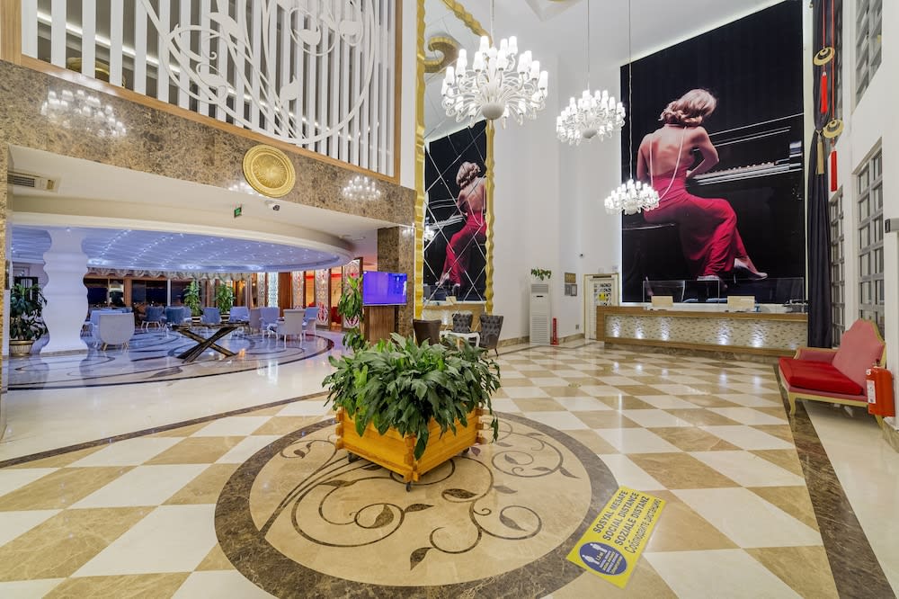 Justiniano Deluxe Resort 2