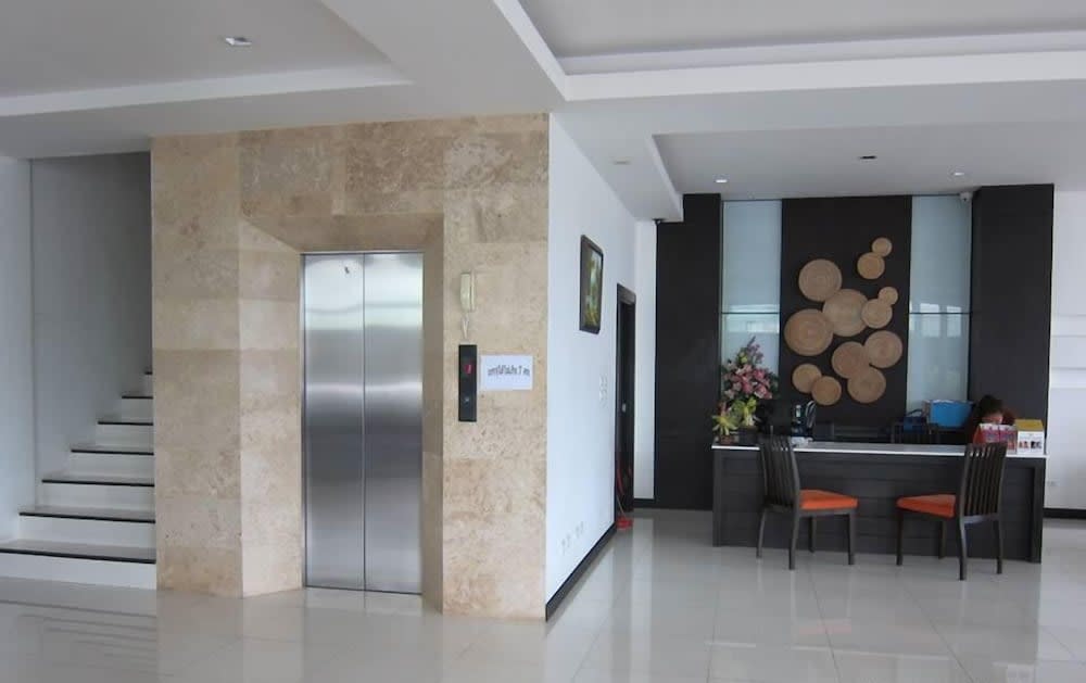 The White Pearl Hotel 2