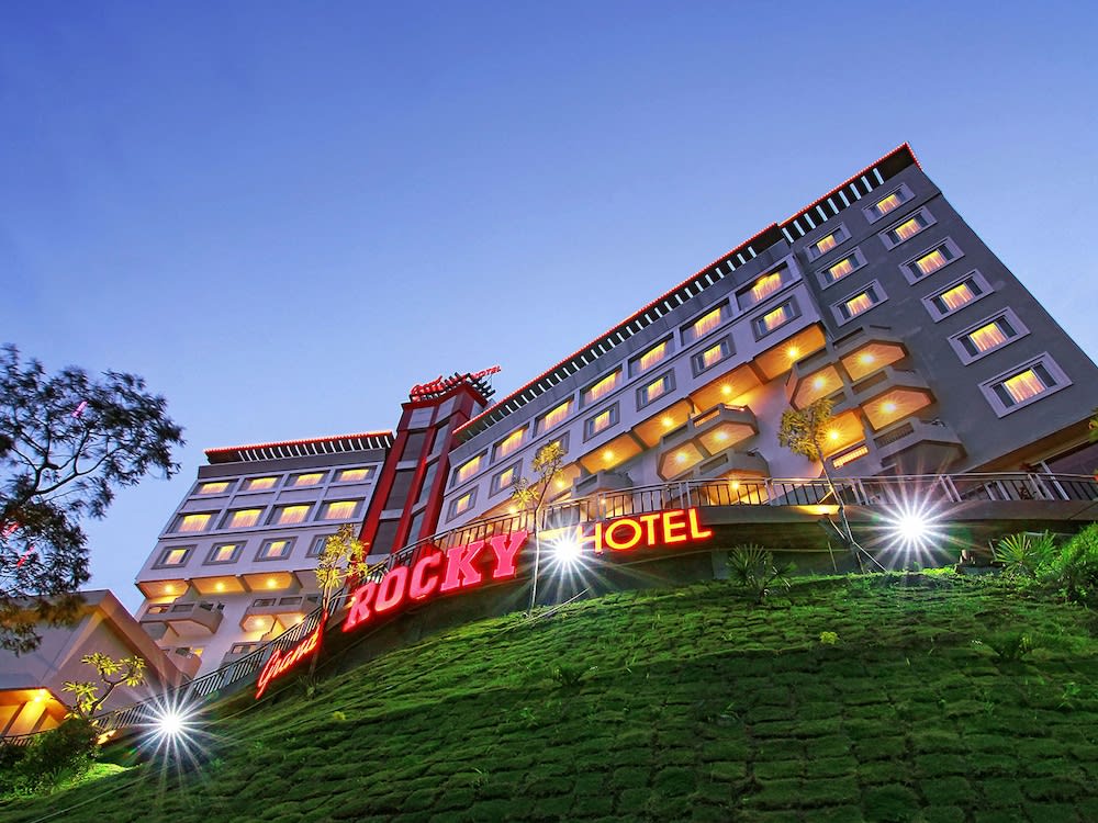 Grand Rocky Hotel Bukittinggi 1