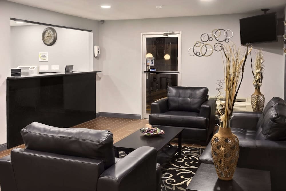 Super 8 by Wyndham Ardmore 2