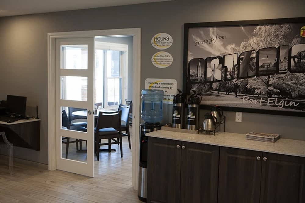 Super 8 by Wyndham Port Elgin 2