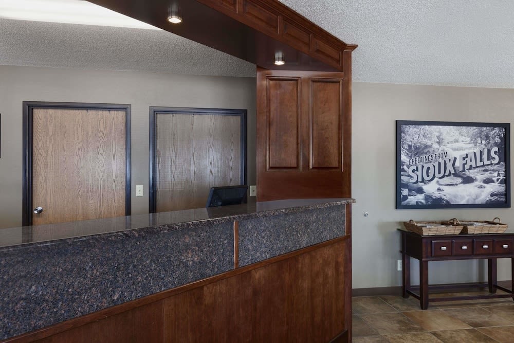 Super 8 by Wyndham Sioux Falls/41st Street 2