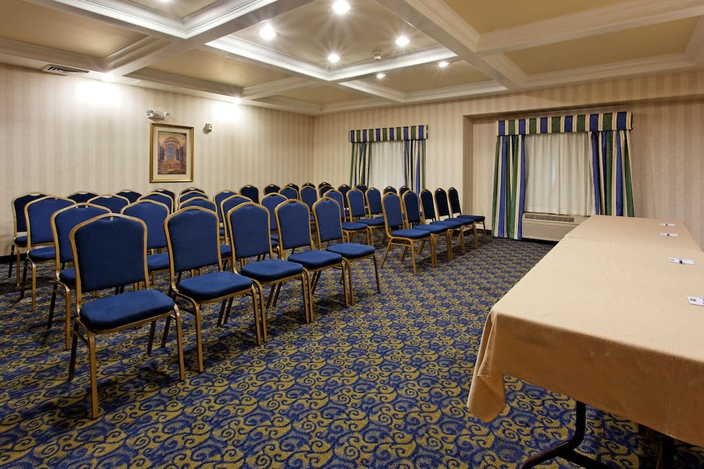 Holiday Inn Express & Suites SAN PABLO - RICHMOND AREA by IHG 2