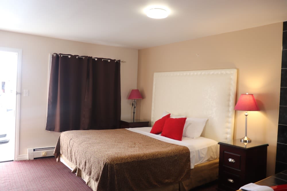 Falls Lodge by the Falls 4