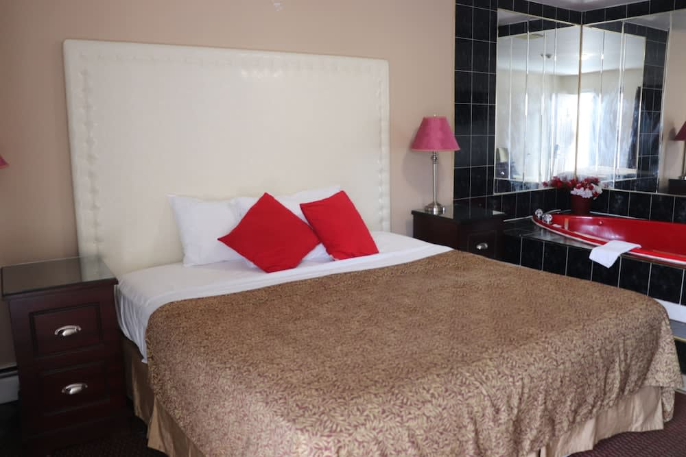 Falls Lodge by the Falls 3