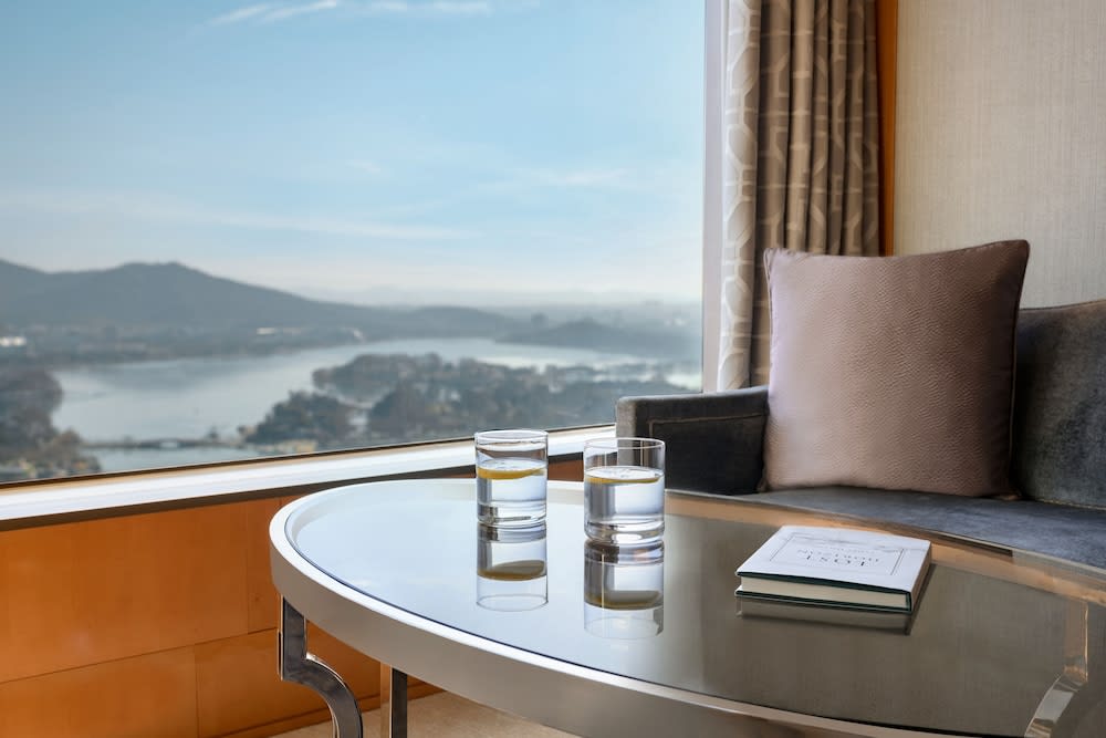 Shangri-La Nanjing 5