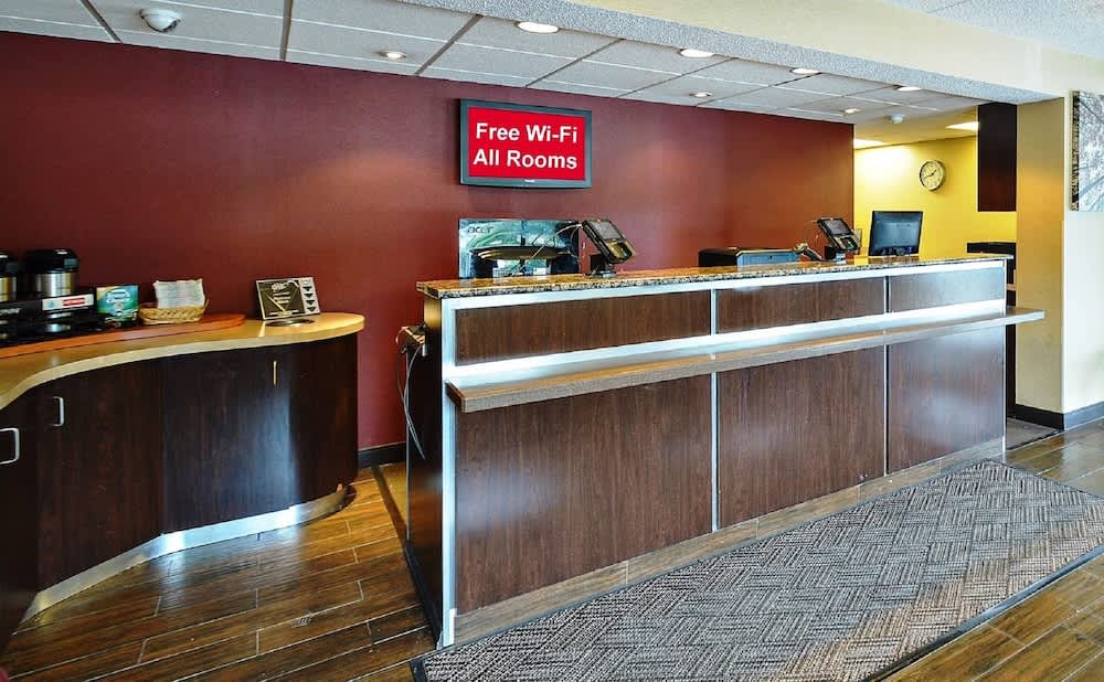 Red Roof Inn Louisville East - Hurstbourne 1