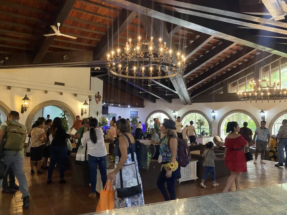 HOTEL TESORO BEACH 2