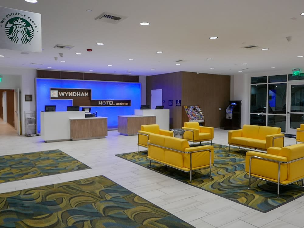 Wyndham Anaheim 2