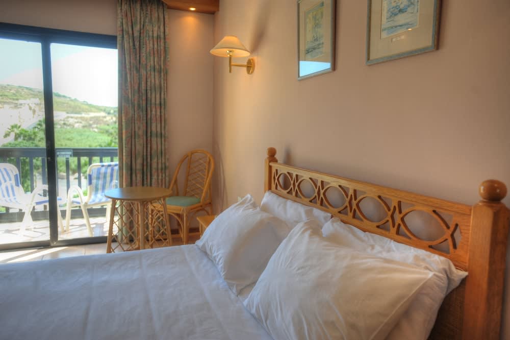 St. Patrick's Hotel 3