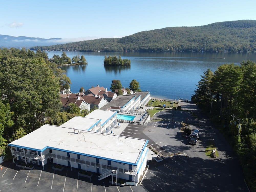 Lakefront Terrace Resort 1