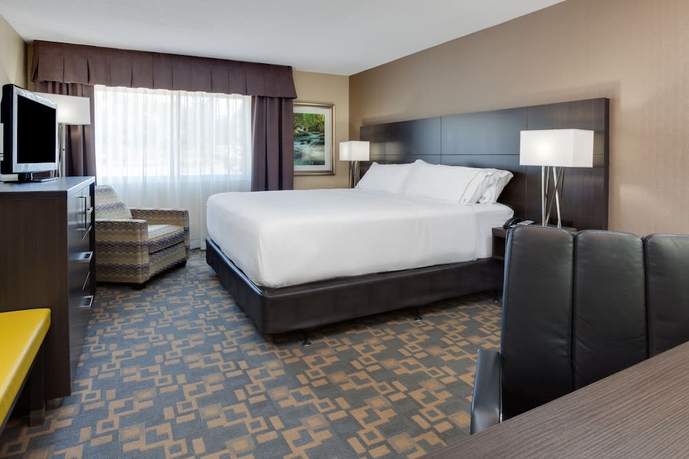 Holiday Inn Express & Suites FREDERICTON by IHG 2