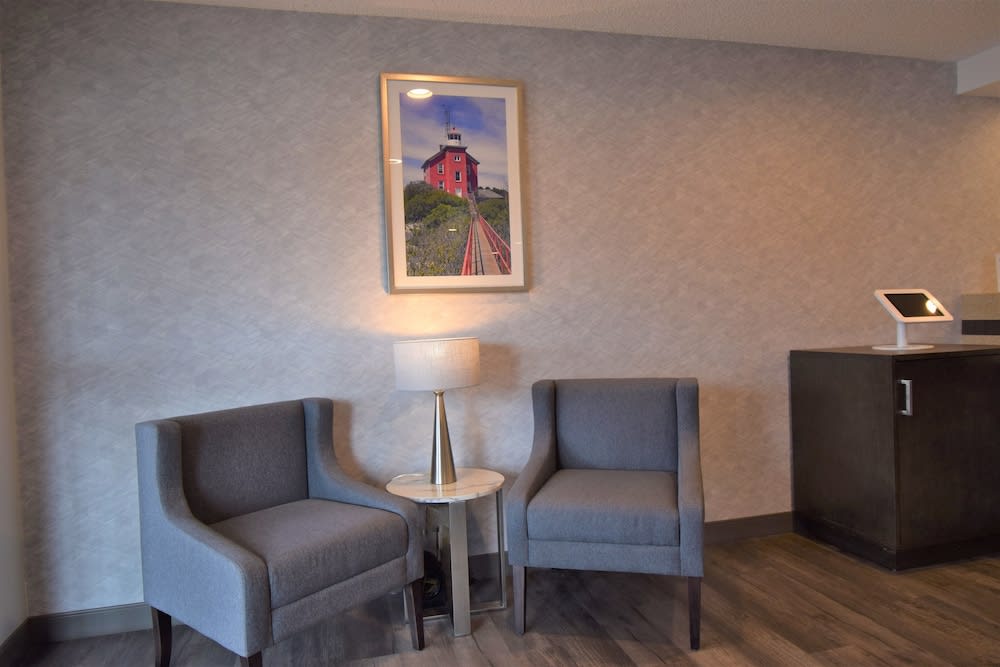 Quality Inn Marquette 2