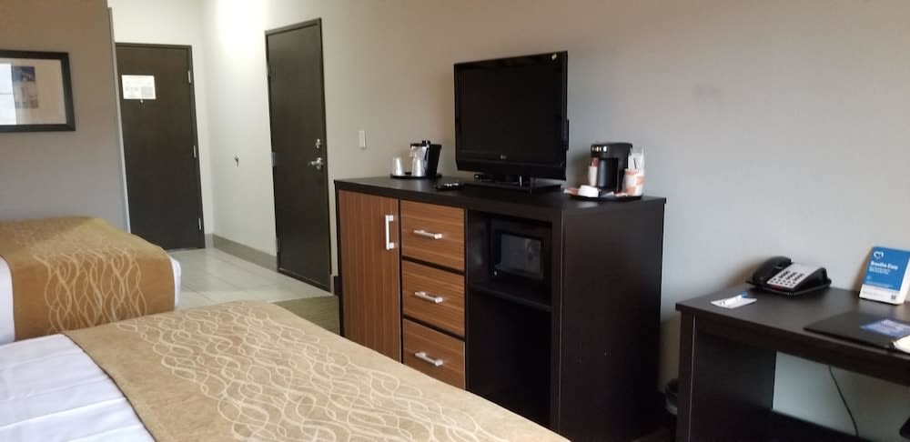 Comfort Inn & Suites Tulsa I-44 West - Rt 66 5