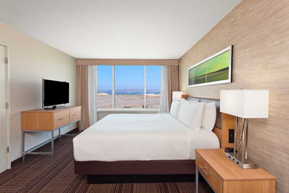 Holiday Inn DIAMOND BAR - POMONA by IHG 3