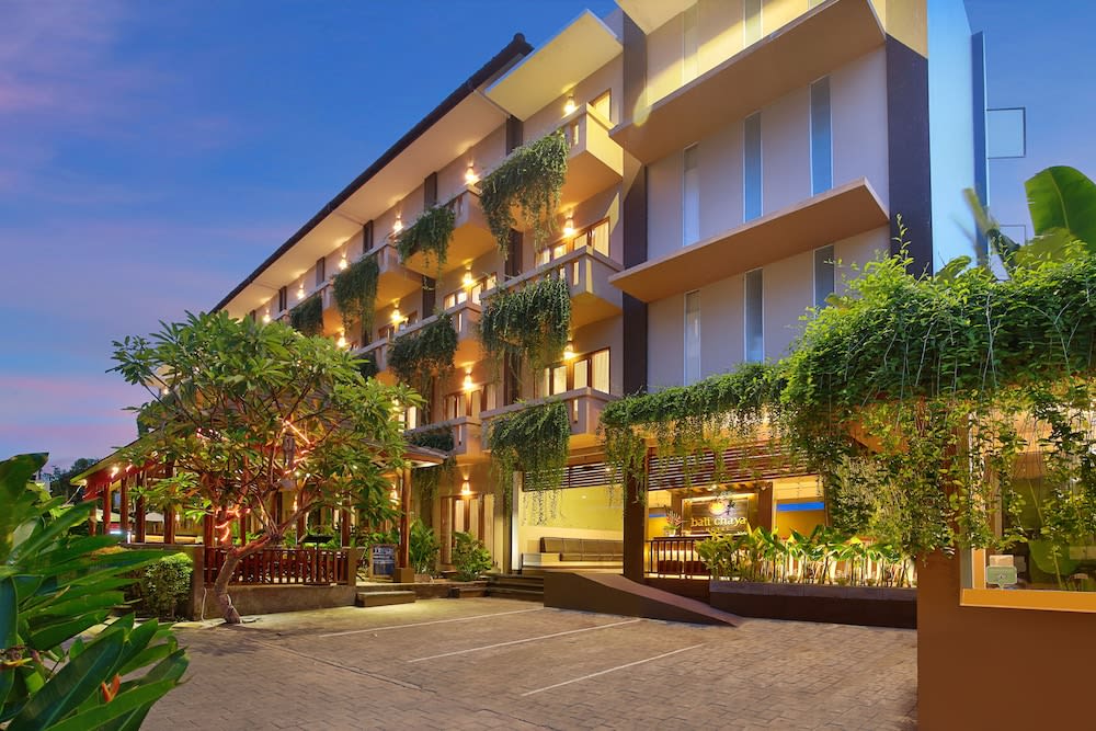 Bali Chaya Hotel Legian 1