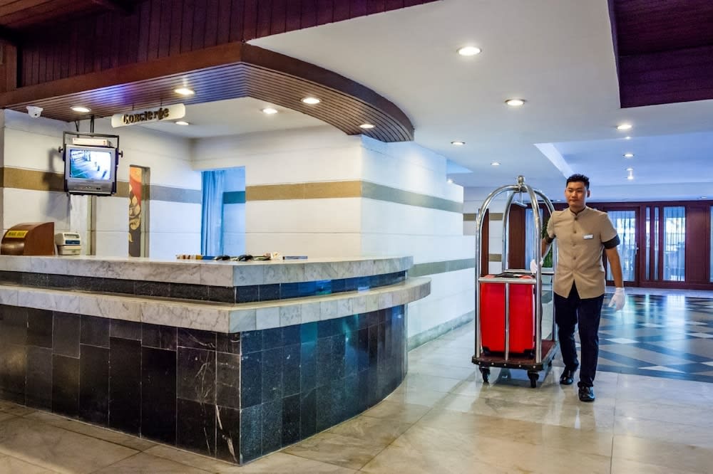 Bangkok Palace Hotel 2
