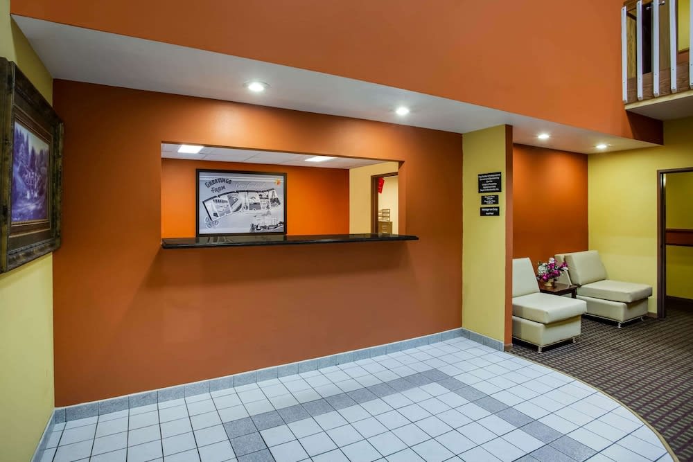 Super 8 By Wyndham Crawfordsville 1