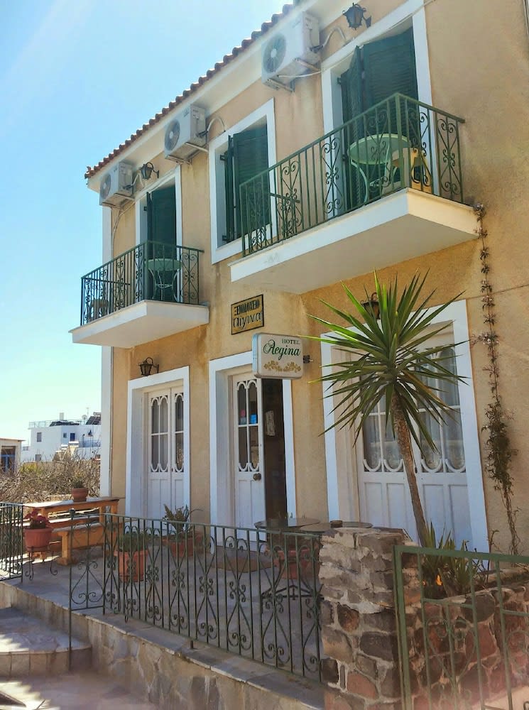 Hotel Aegina 1
