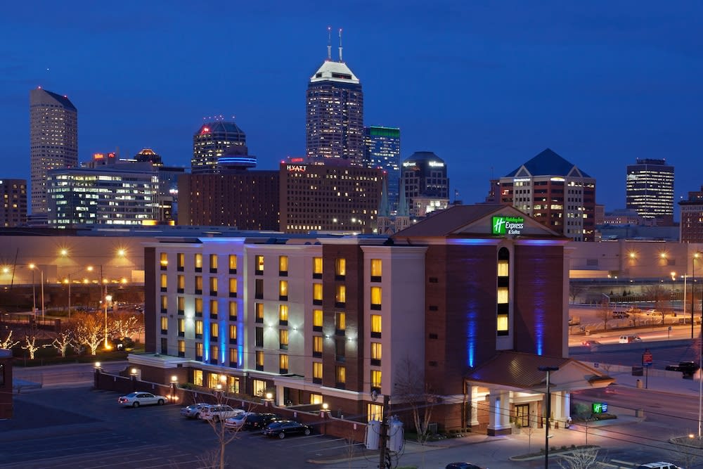 Holiday Inn Express & Suites INDIANAPOLIS DTN-CONV CTR AREA by IHG 1