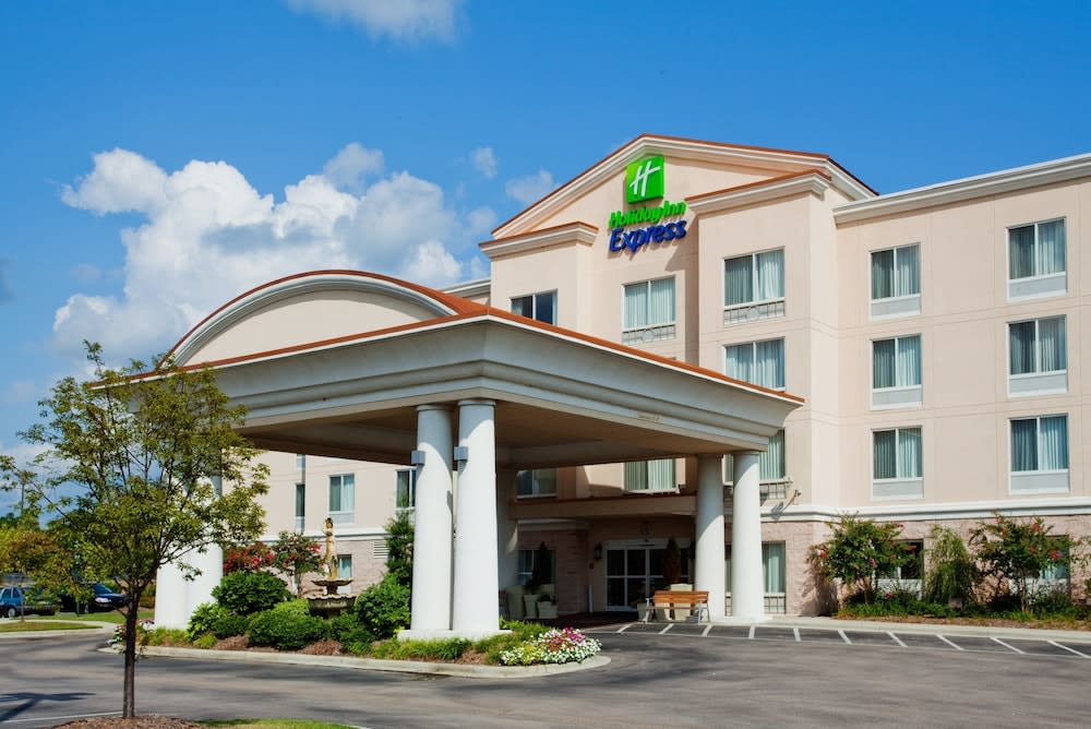 Holiday Inn Express & Suites CONCORD by IHG 1