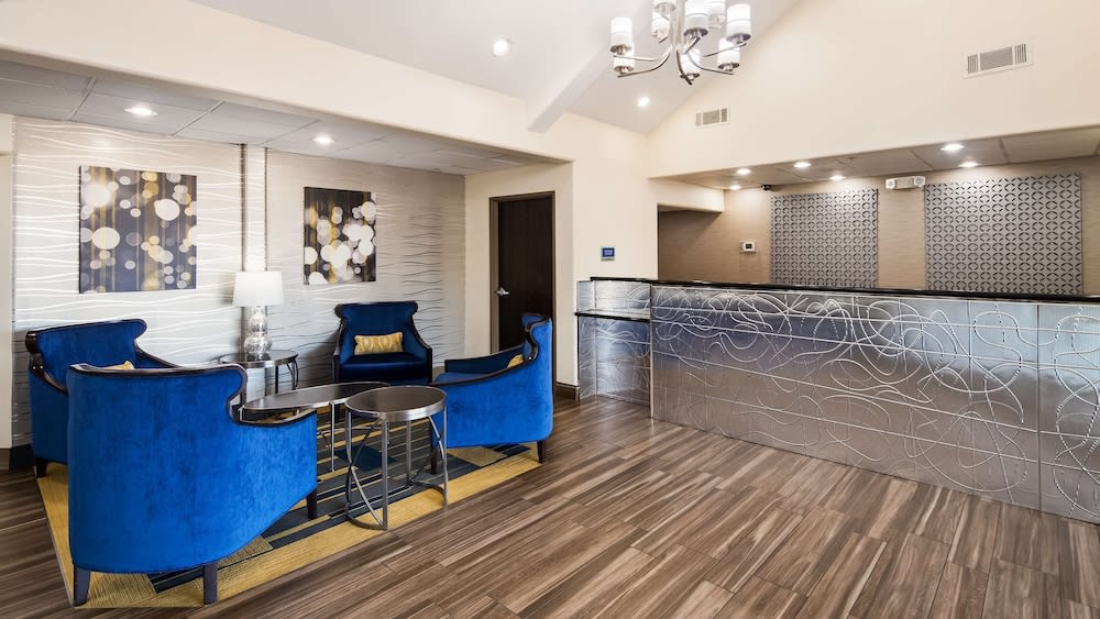 Best Western PLUS Tulsa Inn & Suites 2