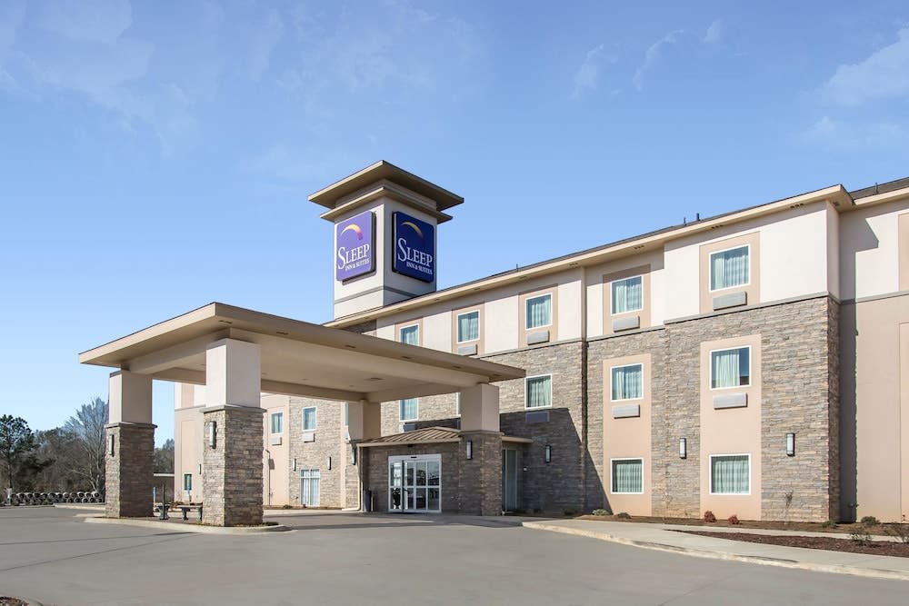 Sleep Inn & Suites Meridian - Bonita Lakes 1