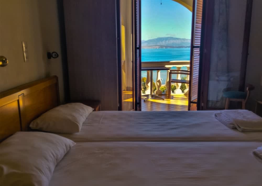 Dionysos Apartments 3