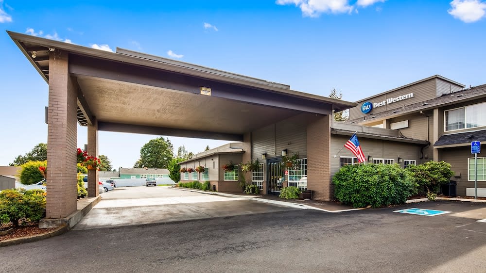Best Western Oak Meadows Inn 1