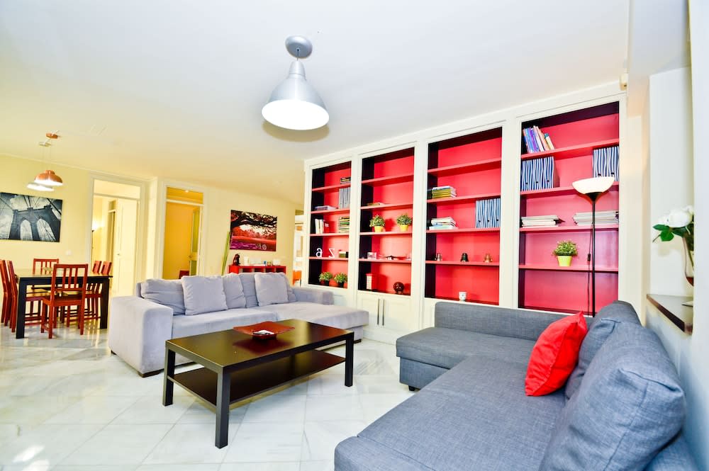 The Zentral Suites & Apartments 1