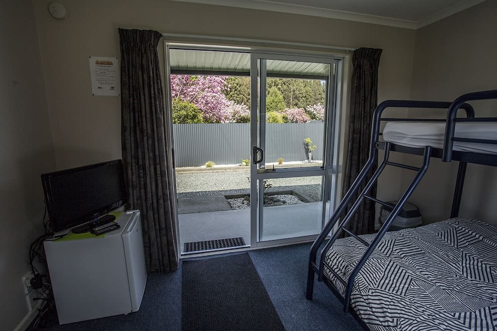 Fiordland Great Views Holiday Park 2