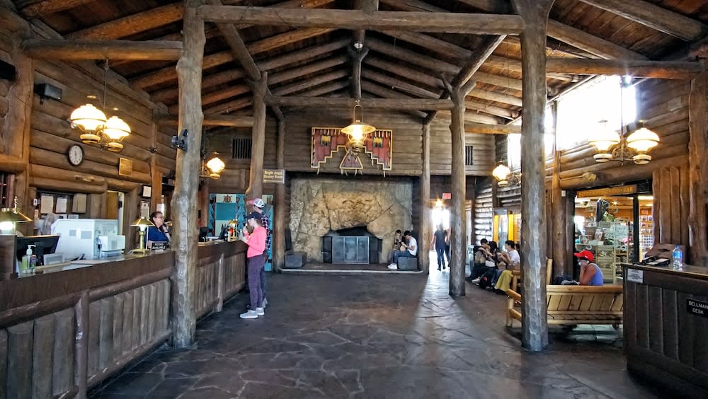 Thunderbird Lodge - Inside the Park 2