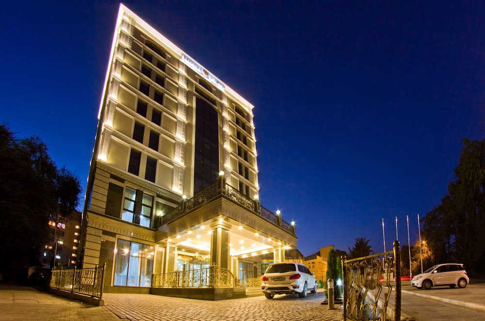 Plaza Hotel Bishkek 1