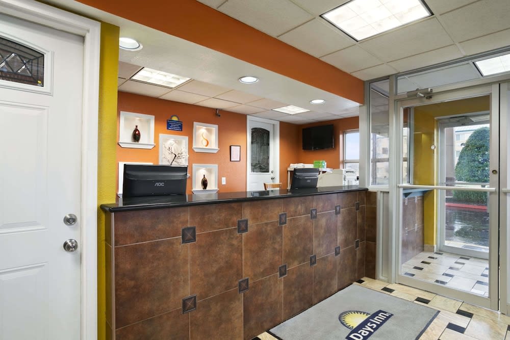 Days Inn by Wyndham Airport Nashville East 2