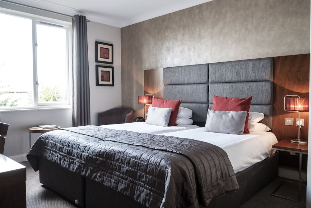 The Fox & Goose Hotel 3