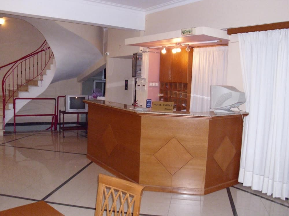 Hotel Cybele Pefki 4