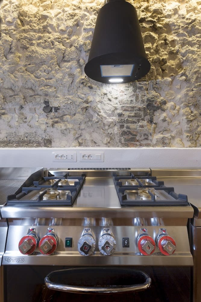 Cagliari Marina Harbour Guest house & Lounge 4