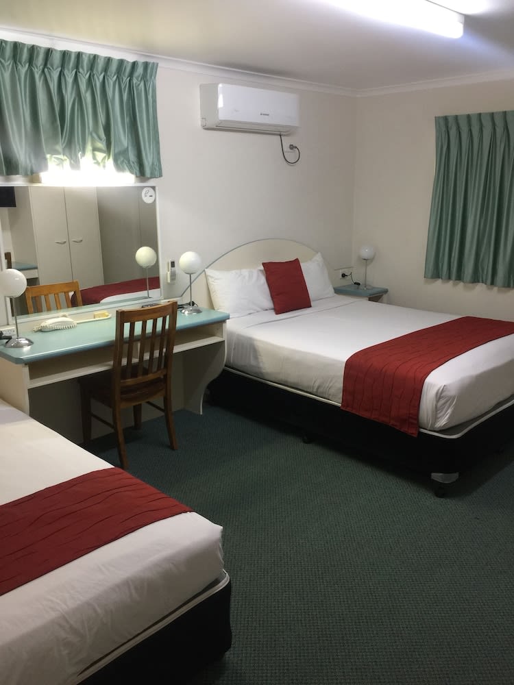 Econo Lodge Park Lane 5