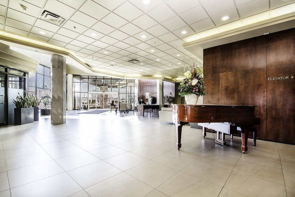 Executive Suites Hotel & Conference Center, Metro Vancouver 2