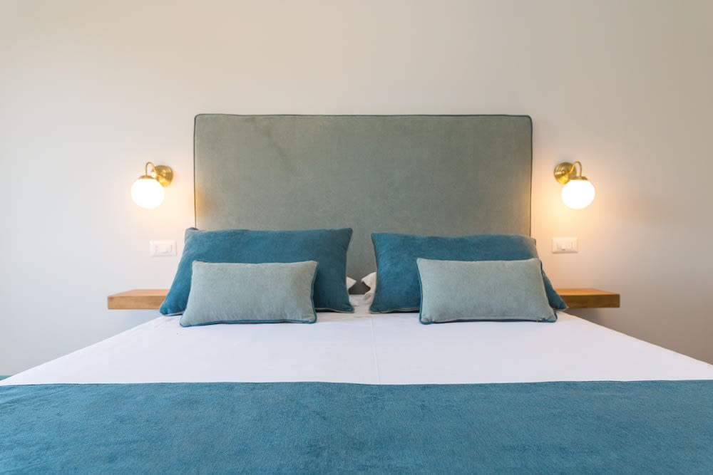 Sorrento Pool&Suites 3