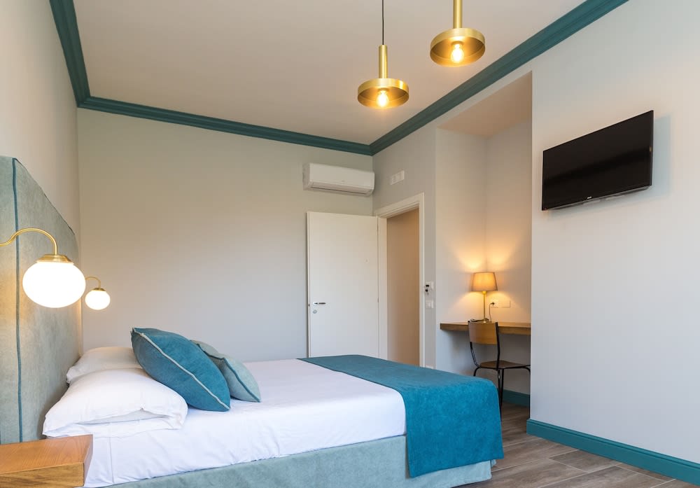 Sorrento Pool&Suites 2