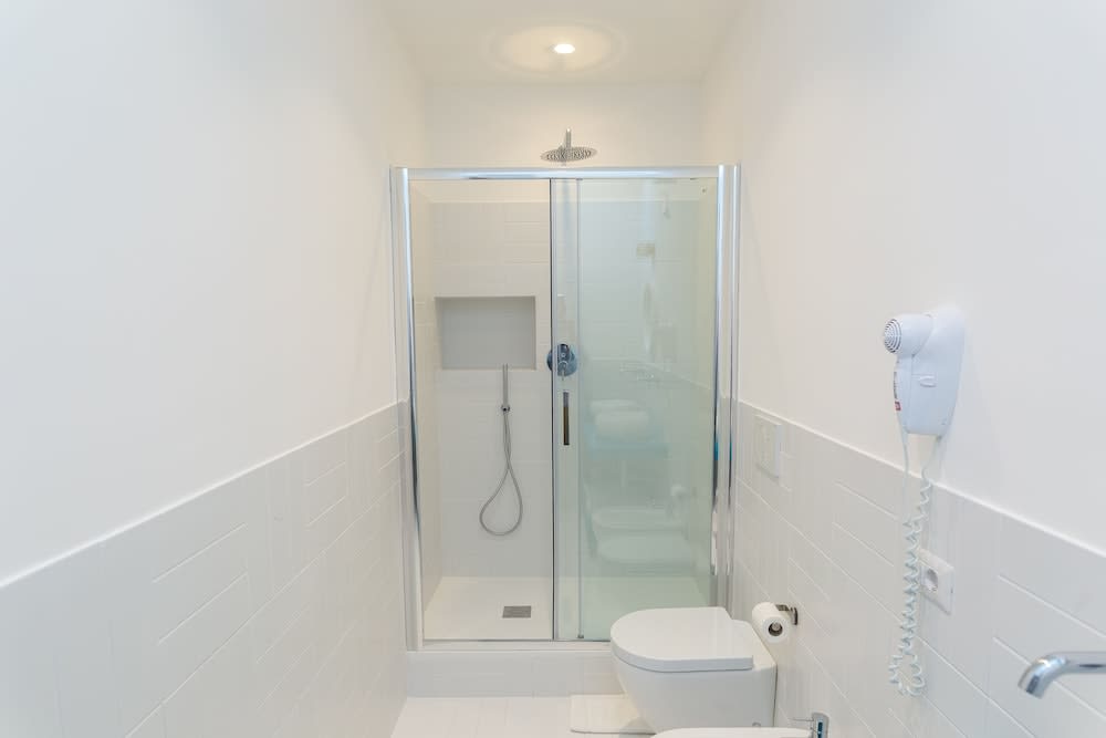 Sorrento Pool&Suites 5