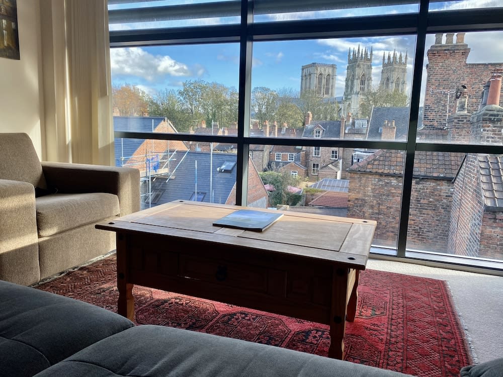 Churchill Apartments 1
