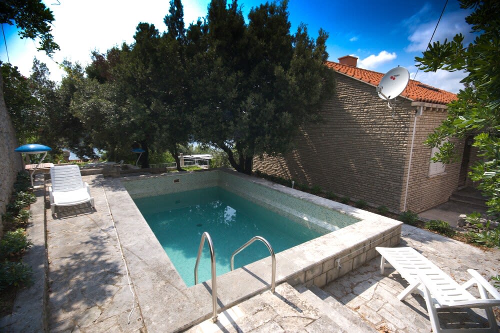 Apartments Villa Marijeta with Free Parking 1