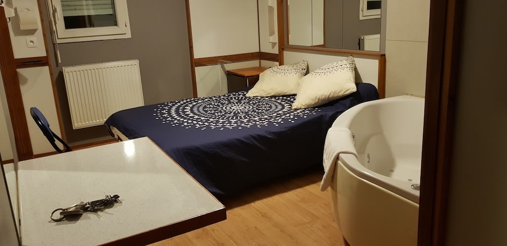 Hôtel Eco Logis Espace Bellevue 1