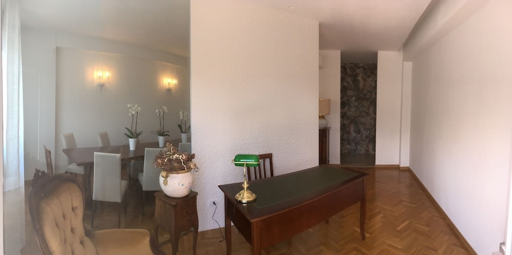 Robin Rooms 2