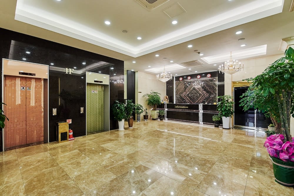 Hotel The Class 2